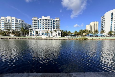 Condo in Aventura, Florida, 1 bedroom  № 2050799 - photo 14