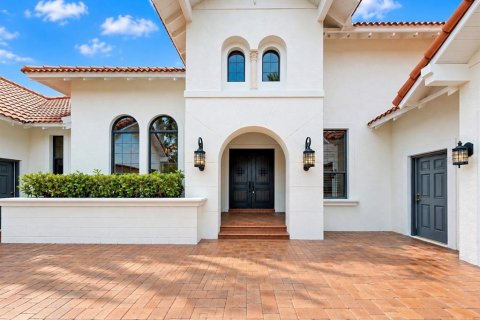 House in Apollo Beach, Florida 4 bedrooms, 400.13 sq.m. № 2418968 - photo 2