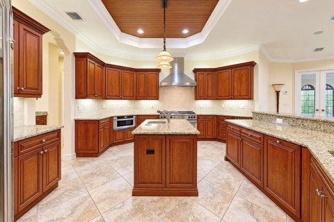 House in Apollo Beach, Florida 4 bedrooms, 400.13 sq.m. № 2418968 - photo 16