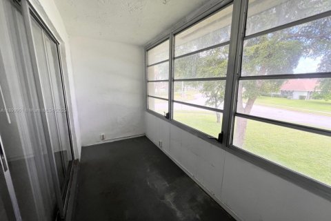 Condo in Margate, Florida, 1 bedroom  № 1952515 - photo 8