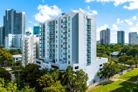 Condo à Miami, Floride, 2 chambres  № 2385037