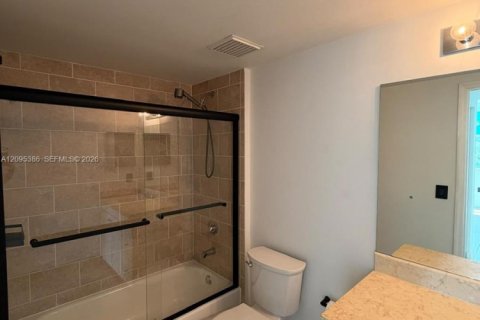 Copropriété à louer à Miami, Floride: 2 chambres, 77.02 m2 № 2385037 - photo 7