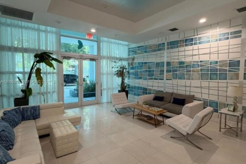 Copropriété à louer à Miami, Floride: 2 chambres, 77.02 m2 № 2385037 - photo 14