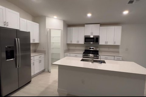 Casa en alquiler en Land O' Lakes, Florida, 4 dormitorios, 179.86 m2 № 1679957 - foto 8
