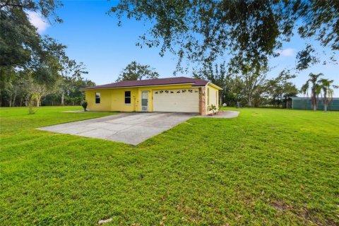 Villa ou maison à vendre à Zephyrhills, Floride: 3 chambres, 187.29 m2 № 2425943 - photo 3