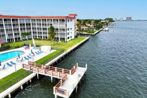 Condo in North Palm Beach, Florida, 1 bedroom  № 2176711 - photo 8