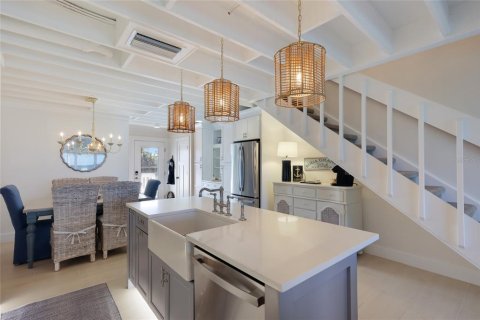 Townhouse in Boca Grande, Florida 2 bedrooms, 118.54 sq.m. № 2205996 - photo 11