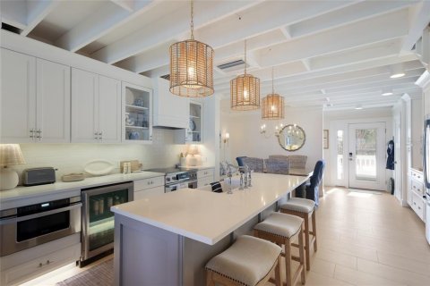 Townhouse in Boca Grande, Florida 2 bedrooms, 118.54 sq.m. № 2205996 - photo 13