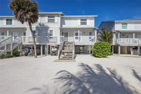 Townhouse in Boca Grande, Florida 2 bedrooms, 118.54 sq.m. № 2205996 - photo 2