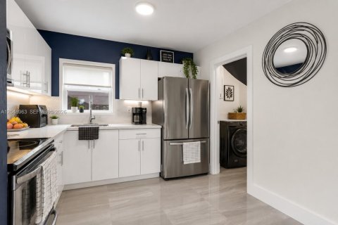 Casa en venta en Miami, Florida, 3 dormitorios, 109.44 m2 № 2189344 - foto 17