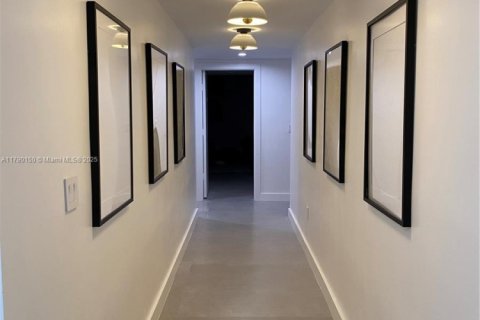 Condominio en venta en Aventura, Florida, 3 dormitorios, 285.12 m2 № 1863372 - foto 7