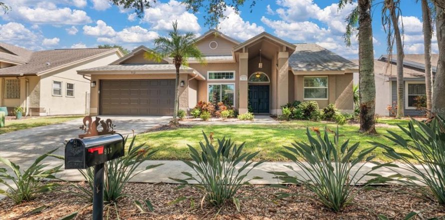 Casa en Tarpon Springs, Florida 4 dormitorios, 185.9 m2 № 2386489