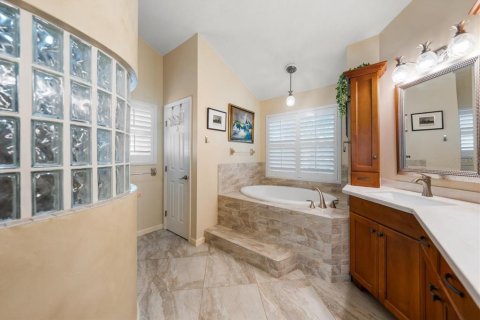 Casa en venta en Tarpon Springs, Florida, 4 dormitorios, 185.9 m2 № 2386489 - foto 22