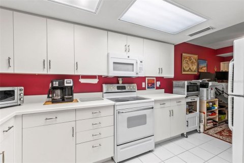 Condominio en venta en Daytona Beach, Florida, 2 dormitorios, 130.06 m2 № 1816263 - foto 10