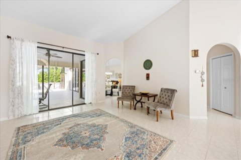 House in Palm Harbor, Florida 4 bedrooms, 204.2 sq.m. № 2396688 - photo 9