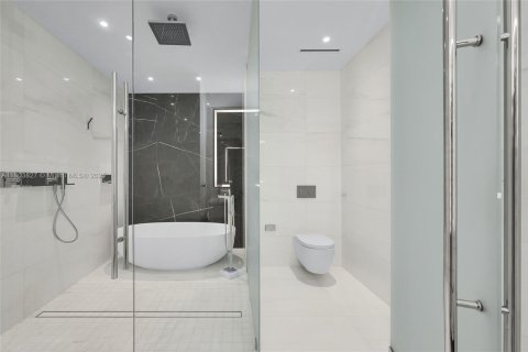 Copropriété à louer à Miami, Floride: 2 chambres, 146.6 m2 № 1888814 - photo 6