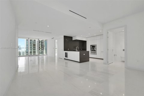 Copropriété à louer à Miami, Floride: 2 chambres, 146.6 m2 № 1888814 - photo 3