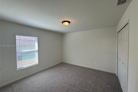 House in Port St. Lucie, Florida 5 bedrooms, 201.13 sq.m. № 2041183 - photo 7