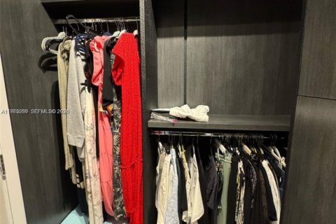 Condo in Sunny Isles Beach, Florida, 1 bedroom № 2030954 - photo 15