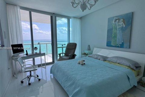 Condo in Sunny Isles Beach, Florida, 1 bedroom № 2030954 - photo 14