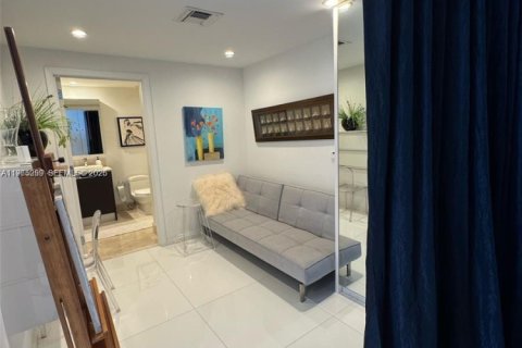 Condo in Sunny Isles Beach, Florida, 1 bedroom № 2030954 - photo 5