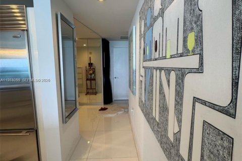 Condo in Sunny Isles Beach, Florida, 1 bedroom № 2030954 - photo 9