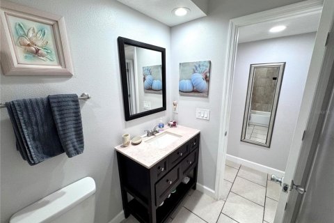 Copropriété à vendre à Sarasota, Floride: 2 chambres, 94.76 m2 № 1666250 - photo 12