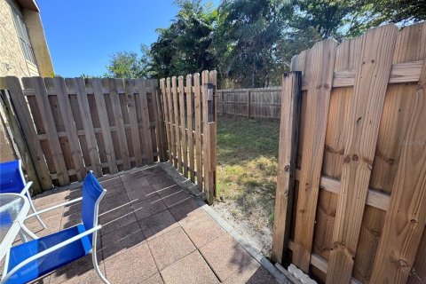 Copropriété à vendre à Sarasota, Floride: 2 chambres, 94.76 m2 № 1666250 - photo 15