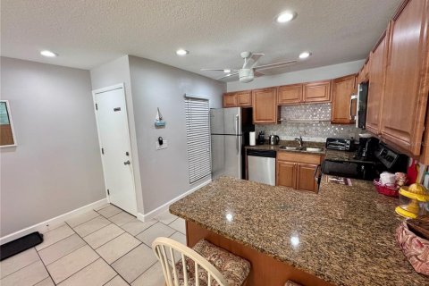 Copropriété à vendre à Sarasota, Floride: 2 chambres, 94.76 m2 № 1666250 - photo 2