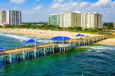 Condominio en venta en Pompano Beach, Florida, 1 dormitorio, 70.61 m2 № 2249626 - foto 25