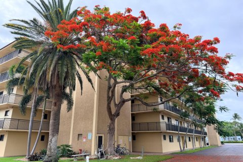 Condominio en venta en Pompano Beach, Florida, 1 dormitorio, 70.61 m2 № 2249626 - foto 6