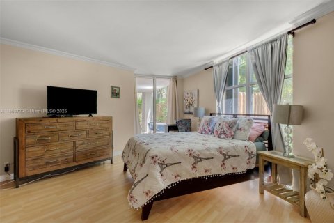Condominio en venta en Miami, Florida, 1 dormitorio, 111.48 m2 № 2012799 - foto 14