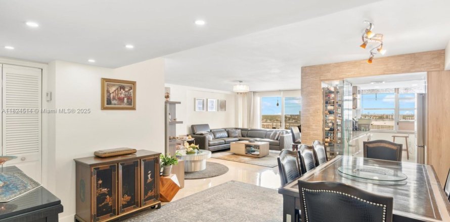 Condominio en Aventura, Florida, 4 dormitorios № 1790651