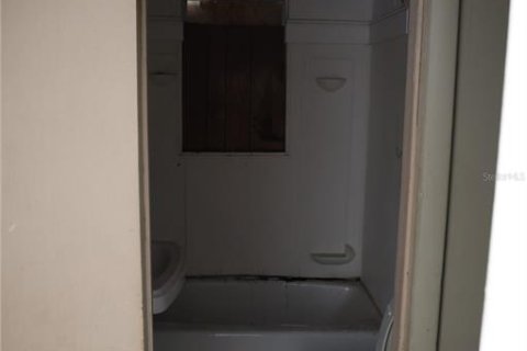 House in Lake Wales, Florida 2 bedrooms, 104.42 sq.m. № 2148829 - photo 13