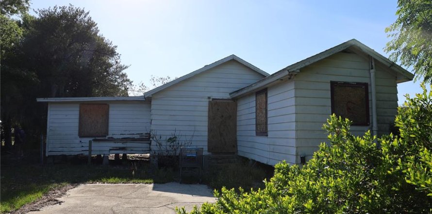 House in Lake Wales, Florida 2 bedrooms, 104.42 sq.m. № 2148829
