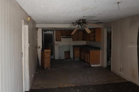 House in Lake Wales, Florida 2 bedrooms, 104.42 sq.m. № 2148829 - photo 5
