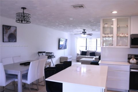 Touwnhouse à vendre à Pompano Beach, Floride: 3 chambres, 132.66 m2 № 1808962 - photo 7