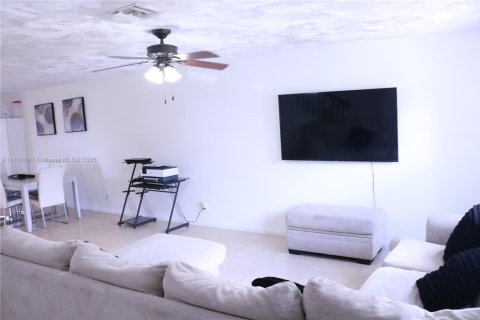 Touwnhouse à vendre à Pompano Beach, Floride: 3 chambres, 132.66 m2 № 1808962 - photo 3