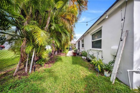 Villa ou maison à louer à Miami, Floride: 3 chambres, 131.92 m2 № 2000174 - photo 28