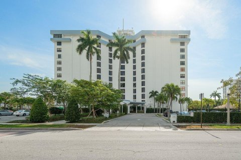Copropriété à louer à West Palm Beach, Floride: 2 chambres, 113.53 m2 № 952206 - photo 1