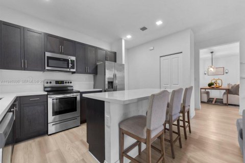 Casa en venta en Homestead, Florida, 4 dormitorios, 241.36 m2 № 2046965 - foto 18