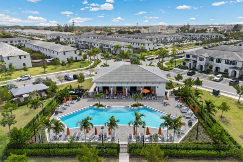 Casa en venta en Homestead, Florida, 4 dormitorios, 241.36 m2 № 2046965 - foto 5