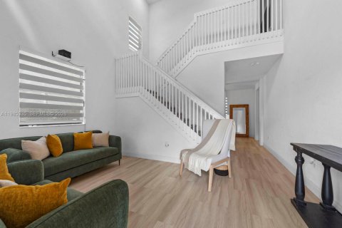 Casa en venta en Homestead, Florida, 4 dormitorios, 241.36 m2 № 2046965 - foto 7