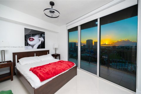 Condo in Miami, Florida, 2 bedrooms  № 1952450 - photo 4
