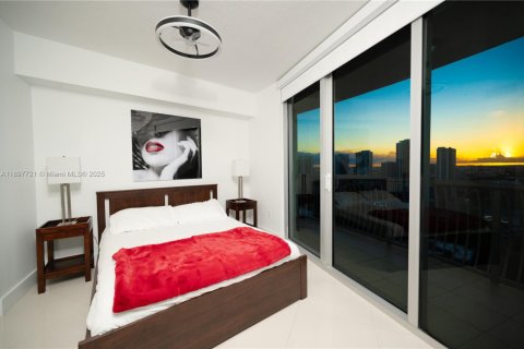 Condo in Miami, Florida, 2 bedrooms  № 1952450 - photo 5