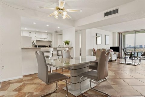 Copropriété à vendre à Clearwater, Floride: 2 chambres, 117.43 m2 № 2391153 - photo 8