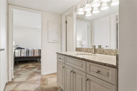Copropriété à vendre à Clearwater, Floride: 2 chambres, 117.43 m2 № 2391153 - photo 19