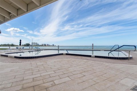 Copropriété à vendre à Clearwater, Floride: 2 chambres, 117.43 m2 № 2391153 - photo 23