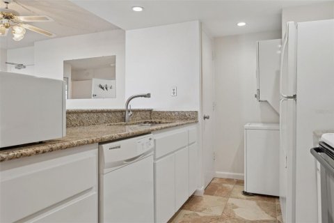 Copropriété à vendre à Clearwater, Floride: 2 chambres, 117.43 m2 № 2391153 - photo 13