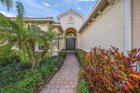 Villa ou maison à louer à Lakewood Ranch, Floride: 3 chambres, 260.22 m2 № 2381035 - photo 5